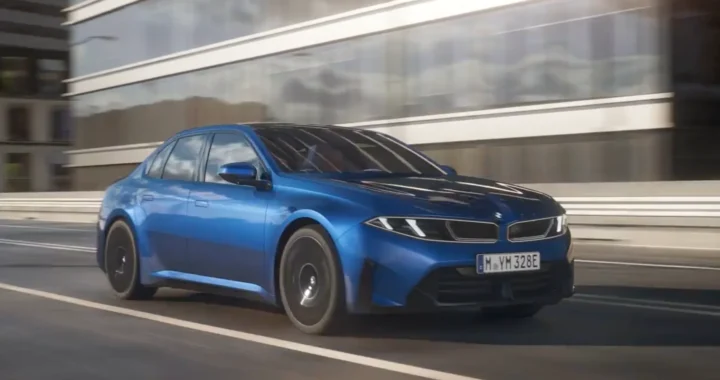 BMW新型「i3」世界初公開｜“ノイエ・クラッセ”第2弾、800Vシステムと469馬力を提げた「3シリーズ後継」の真価